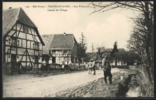 AK Traubach-le-Bas /Hte-Alsace, Rue Principale, Centre du Village
