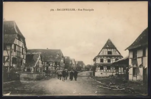 AK Balchwiller, Rue Principale avec maisons à colombages et passants