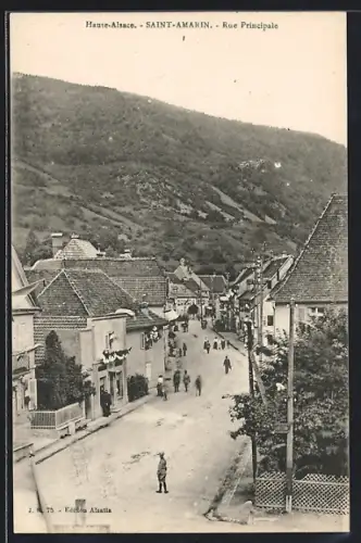 AK Saint-Amarin, Rue Principale avec vue sur les collines environnantes