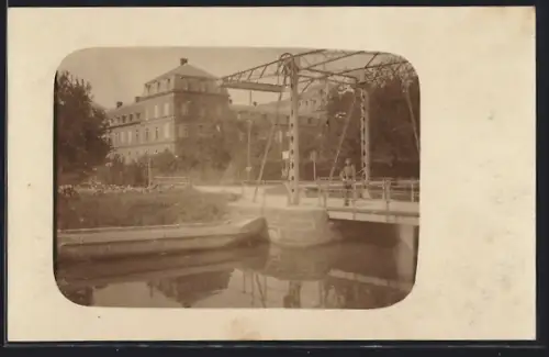 Foto-AK Zillisheim, Vue du canal et du pont avec bâtiment en arrière-plan