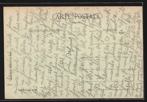 AK Massevaux /Haute-Alsace, Grande Rue avec église et habitants sur la voie