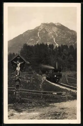 AK Achenseebahn, Wegkreuz an den Gleisen der Achenseebahn