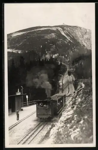 Foto-AK Haltestelle Baumgartner der Zahnradbahn, Blick zum Kirchlein