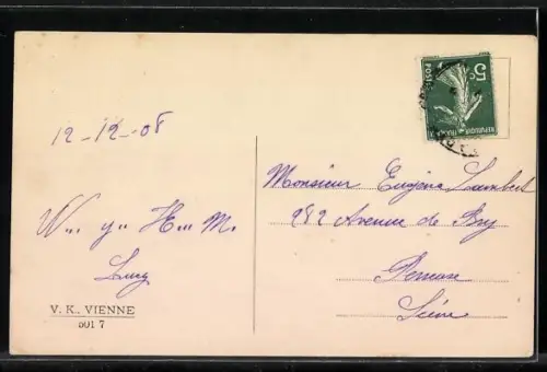 Künstler-AK V.K., Vienne Nr. 5017: Eleganter Herr wirft Schneeball auf Dame