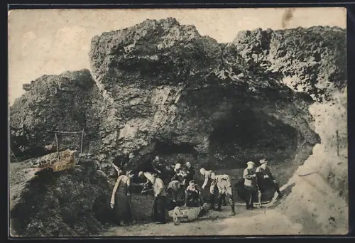 AK Döbritz, Höhle mit Ausgrabungsteam Ostern 1926