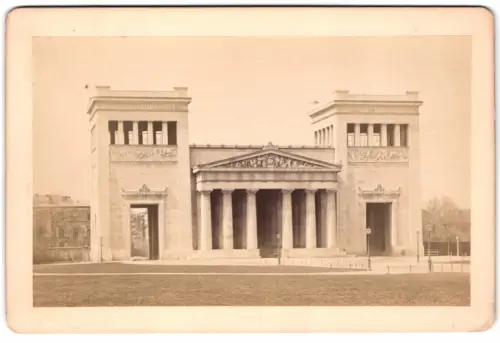 Fotografie Friedr. Bruckmann, München, Ansicht München, das Propyläen