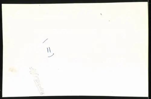 Fotografie Motorrad, Paar auf Krad Eigenbau spielen eine Ausfahrt