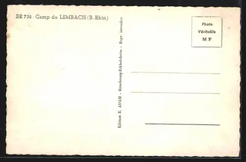 AK Lembach /B.-Rhin, Camp avec bâtiments et forêt en arrière-plan