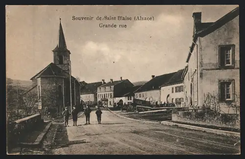 AK Saint Blaise /Alsace, Grande rue avec église et passants
