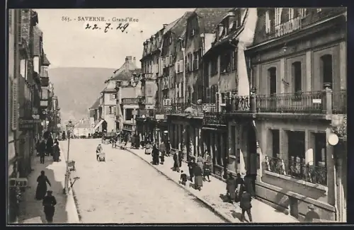 AK Saverne, Grand`Rue animée avec passants et bâtiments historiques