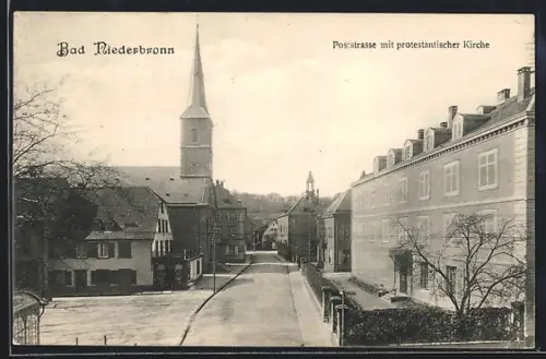 AK Bad Niederbronn, Poststrasse mit protestantischer Kirche