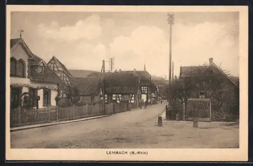 AK Lembach /B.-Rhin, Rue principale avec maisons à colombages