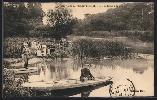 AK Nogent-sur-Seine, La Seine à la Grève avec des personnes sur des barques et au bord de l`eau