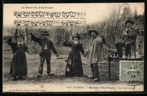 AK Cantal, Mann sitzt mit einem Dudelsack auf einem Tisch