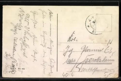 Künstler-AK Mann mit Hut steht neben dem Bett in den Höschen seiner Frau