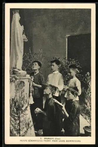 AK Rajaburi, Petits Séminaristes priant pour leurs Bienfaiteurs, Missionare
