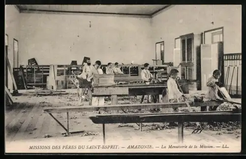 AK Amazonie, La Menuiserie de la Mission, Missions des Pères du Saint-Esprit, Missionar
