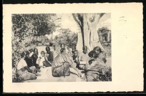 AK Sydindien, Fra Det danske Missionsselskabs Arbeidsmark i Sydindien, Indisk Praestekone underviser..., Missionarin