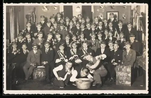 AK Studenten mit Bierkrügen, studentische Szene