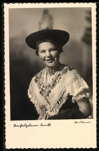 AK Berchtesgaden, Berchtesgadener Dirndl, Portrait