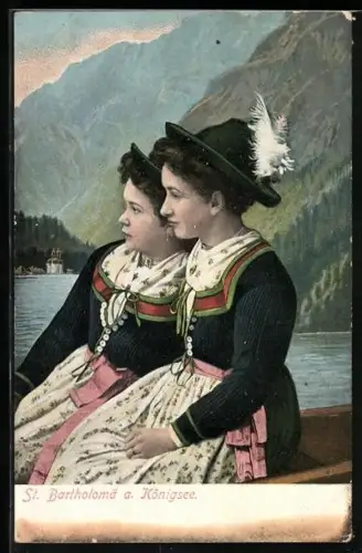 AK St. Bartholomä am Königsee, Ansicht von zwei Frauen in bayerischer Tracht in einem Boot sitzend
