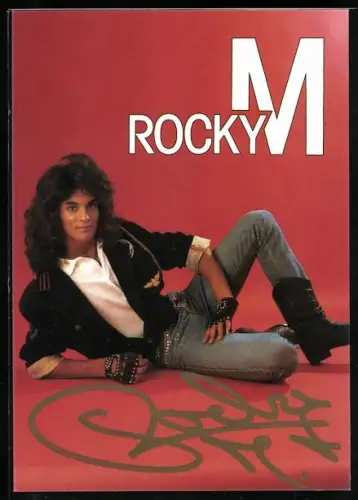 AK Rocky M. in Lederstiefeln und Handschuhen, Autograph