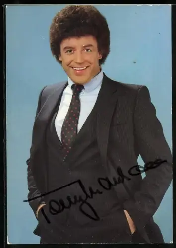 AK Musiker Tony Marshall im Anzug, Autograph