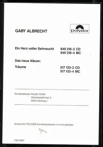 AK Musikerin Gaby Albrecht in pinker Bluse, Autograph