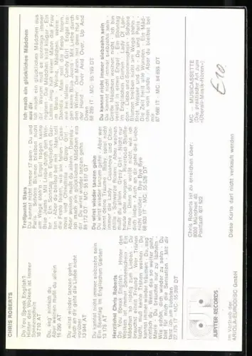 AK Musiker Chris Roberts vor einer Steinmauer, Autograph