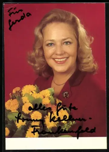 AK Musikerin Lonny Kellner-Frankenfeld mit Blumenstrauss, Autograph