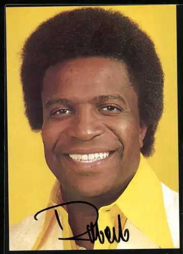 AK Portrait Musiker Roberto Blanco lächelnd, Autograph
