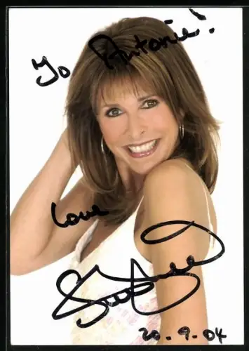 AK Musikerin Ireen Sheer lächelnd im Porträt, Autograph