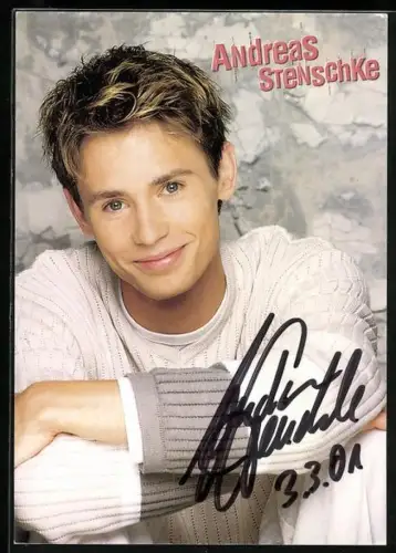 AK Musiker Andreas Stenschke lächelnd im Porträt, Autograph