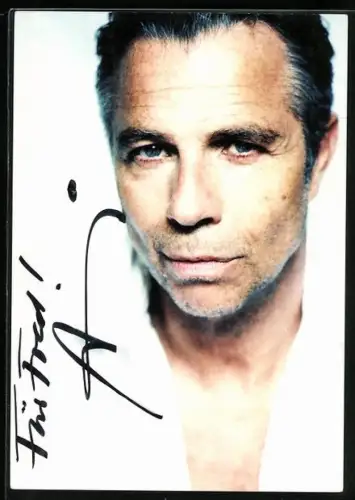 AK Musiker Adi Hirschal im Porträt, Autograph