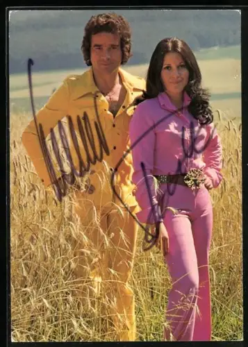 AK Musiker Renate und Werner Leismann auf einem Feld, Autograph