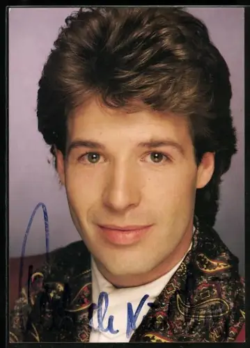 AK Musiker Patrick Lindner mit gemustertem Kragen, Autograph