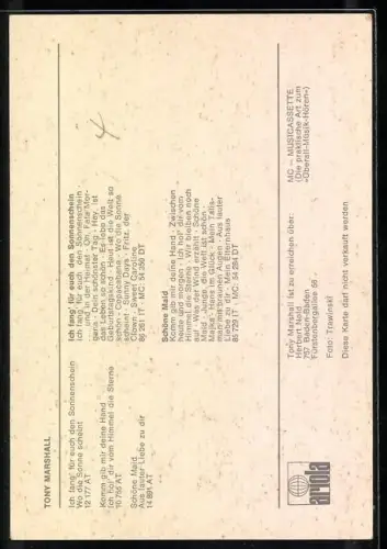 AK Musiker Tony Marshal zeigt in die Kamera, Autograph