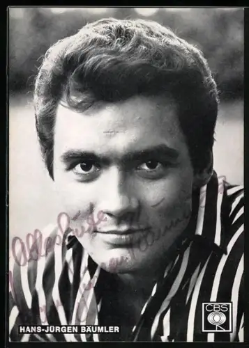 AK Musiker Hanz-Jürgen Bäumler blickt in die Kamera, Autograph