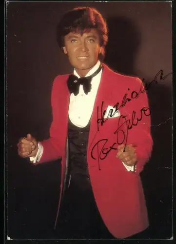 AK Musiker Rex Gildo im roten Anzug, Autograph