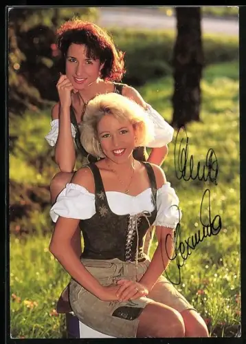 AK Musikerinnen Alexandra und Anita Hofmann in Lederhosen, Autograph