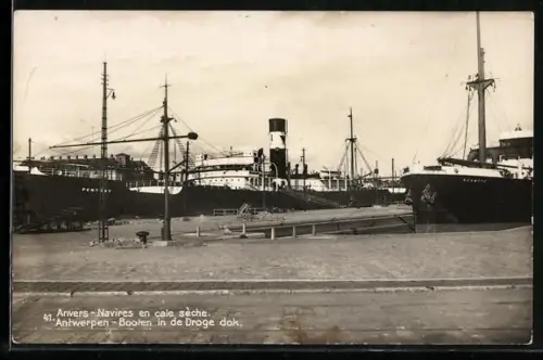 AK Anvers, Navires en cale sèche