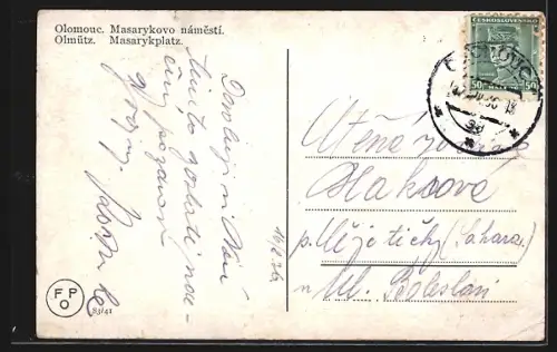 AK Olmütz, Masarykplatz mit Denkmal u. Geschäften aus der Vogelschau