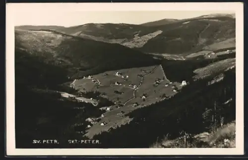 AK St. Peter /Riesengebirge, Gesamtansicht mit Umgebung aus der Vogelschau