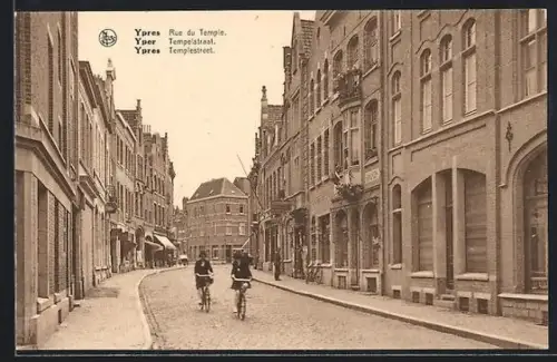 AK Ypres, Rue du Temple, Strassenpartie