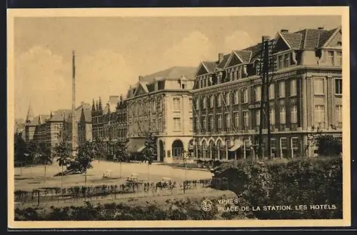 AK Ypres, Place de la Station et les Hotels