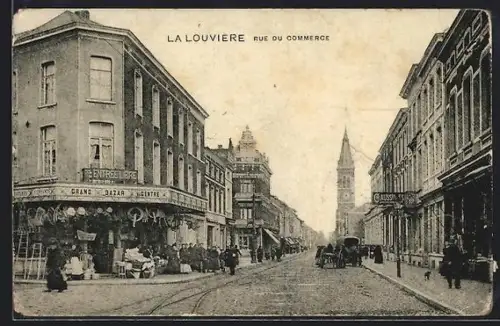 AK La Louvière, Rue du Commerce, Strassenpartie