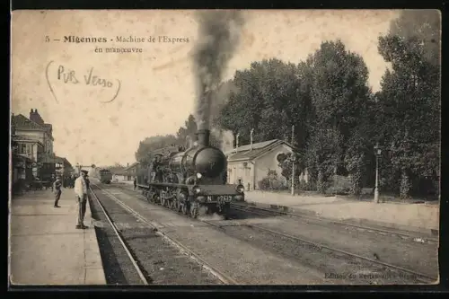 AK Migennes, Machine de l`Express en manoeuvre à la gare