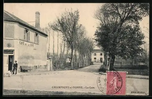 AK Champigny-s.-Yonne, La Gare et le Café de la Gare