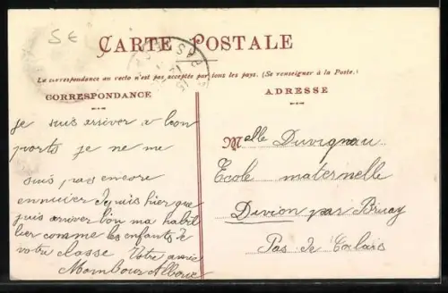 AK Verdun, La Gare de l`Est, vue extérieure avec voitures à chevaux