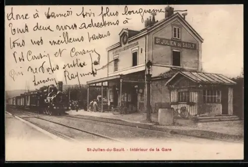 AK St-Julien-du-Sault, Intérieur de la Gare avec train et voyageurs sur le quai